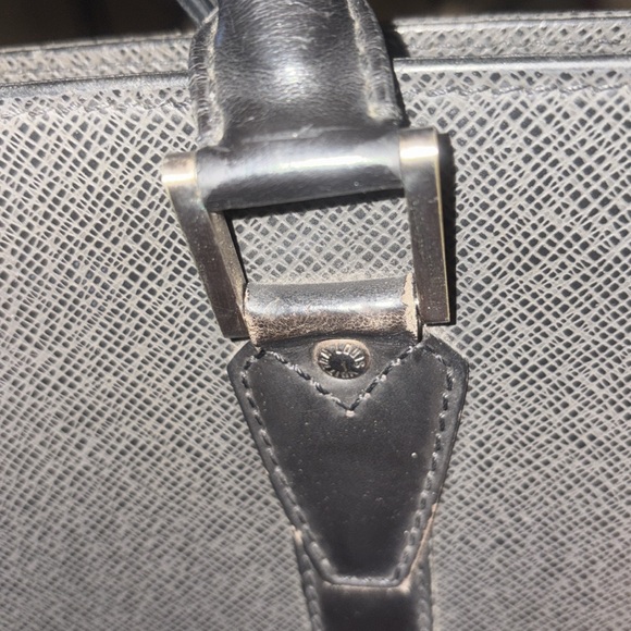 Louis Vuitton Bag - Picture 6 of 9